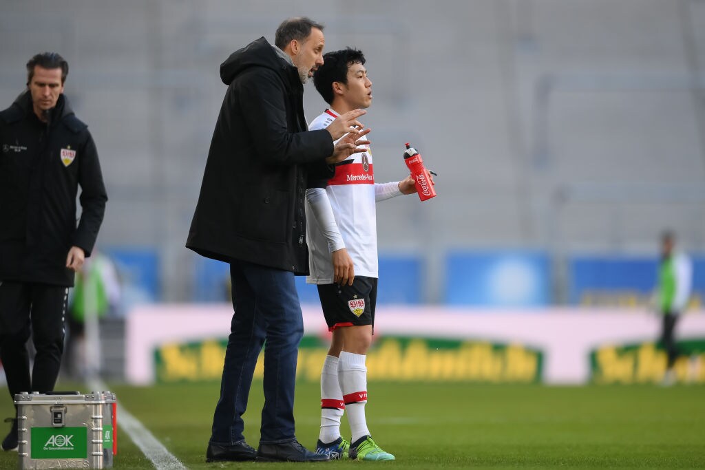 マタラッツォ監督と遠藤　©Getty Images