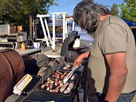 ベーコンを「揚げて」くれるTomさん