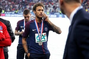  【必見】ネイマールがパリで王様になっても、ロナウジーニョほど愛されない理由
