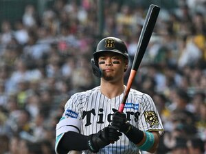 「松井秀喜さんと比べたら、まだまだなのかなと」阪神・佐藤輝明は今季なぜ覚醒したのか? コーチ藤本敦士の証言「見たこともない逸材かと聞かれると…」