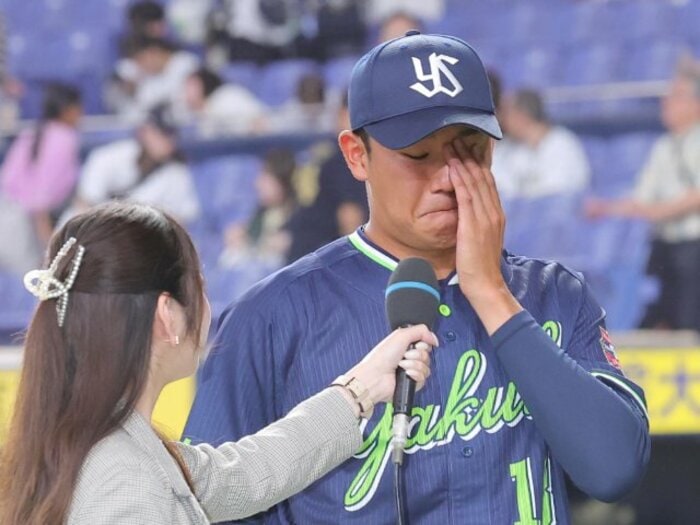 「こんなに苦しいなら辞めちゃった方が楽じゃん」ヤクルト・奥川恭伸が明かす復活までの壮絶な日々…見知らぬ人に手術を迫られ中傷も「あの涙の意味は」<Number Web> photograph by SANKEI SHIMBUN