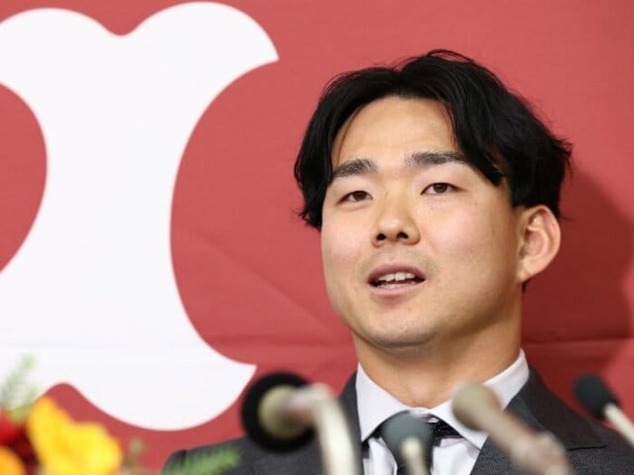 なぜ巨人だった？ 小笠原慎之介の日本復帰「巨人だけが示した“積極性”の正体」と古巣・中日が手を挙げなかった「合理的な理由」米球界のビジネス事情＜Number Web＞ photograph by JIJI PRESS