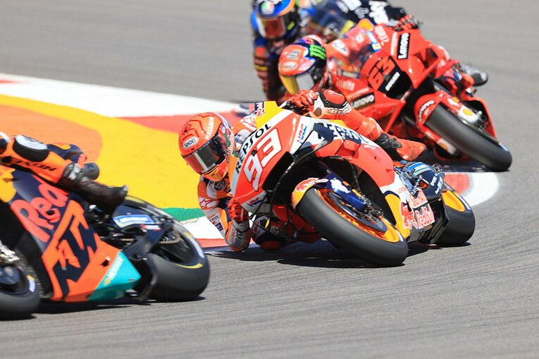 最後は完走がやっとと言いながらも、7位入賞して9ポイントを獲得したマルケス