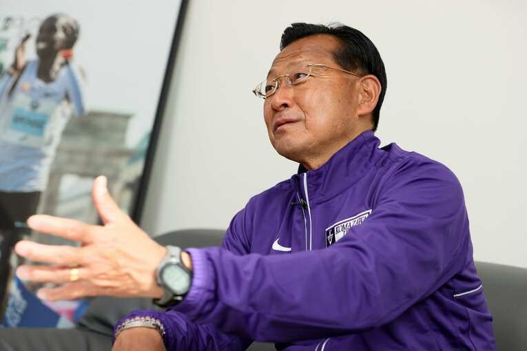 「箱根駅伝だけを目指していると、目標を見失う」 大八木弘明監督が明かす“過熱する箱根人気”への本音…なぜ駒澤大OBは卒業後も活躍できる？(4)