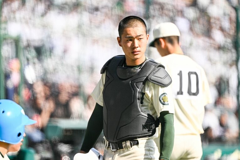 「報徳学園のキャッチャー」としてトレンド入りした堀柊那。肩の強さが武器　©Nanae Suzuki