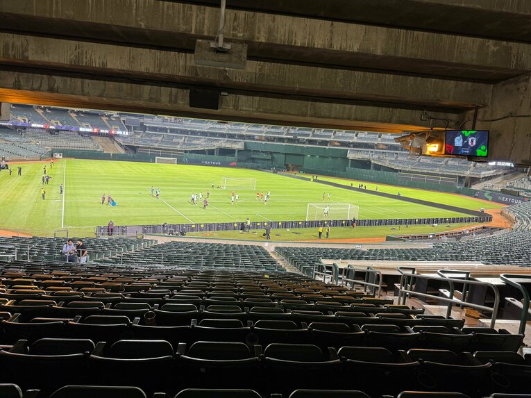 【NHKに映らなかったメキシコ戦の様子（全10枚超）】試合後、メキシコの控えは練習していたという　©Yusuke Mimura