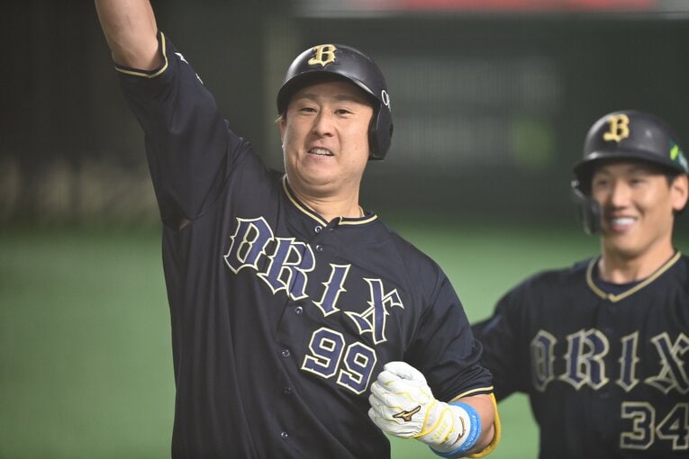 オリックスの杉本裕太郎は「キターッ！」ではなく、ラオウの昇天ポーズ　©Naoya Sanuki
