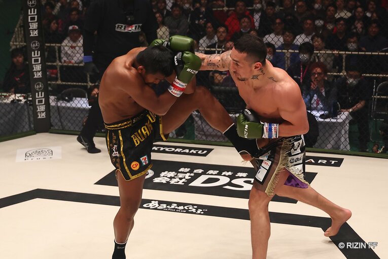 ブアカーオは木村ミノルのパンチを「人生で最も強烈」と形容した　©RIZIN FF