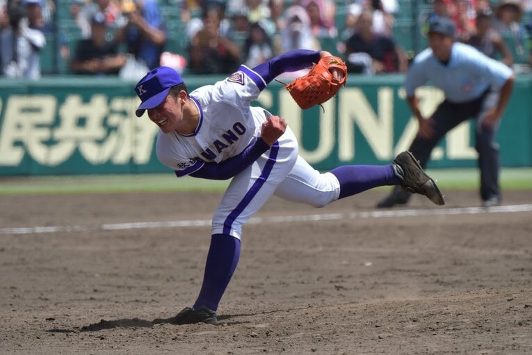 吉田輝星のピッチングから球数についての議論が起きた　©Hideki Sugiyama