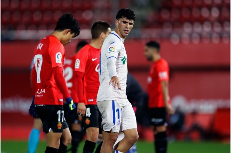 「クーボ！ クーボ！」大歓声が何度も… 久保建英を撮影カメラマンが見た希望の光《古巣ヘタフェからも復帰祝い》(24)