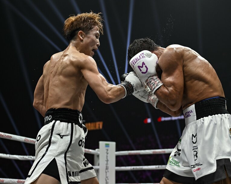 3連発ボディからのアッパー　©Hiroaki Finito Yamaguchi