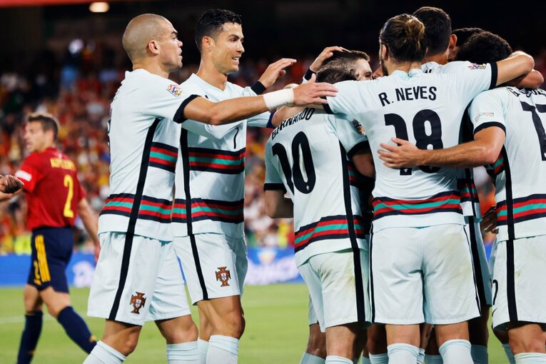 “日本代表が狙うべきスペインの急所”はどこ？ ブスケッツやアセンシオ健在、17歳ガビ急成長で分厚すぎる選手層だが…〈撮影者の証言〉(17)