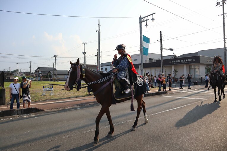 クリスタルウイングと今村一史さん