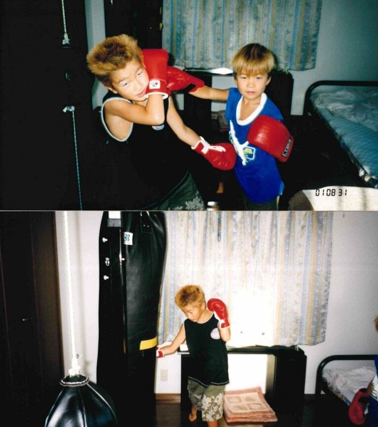 少年時代の柏崎刀翔と弟・天秀（本人提供）