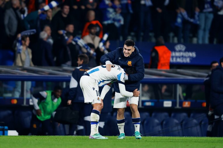 オヤルサバルとバレネチェアもうれしそう　©Daisuke Nakashima