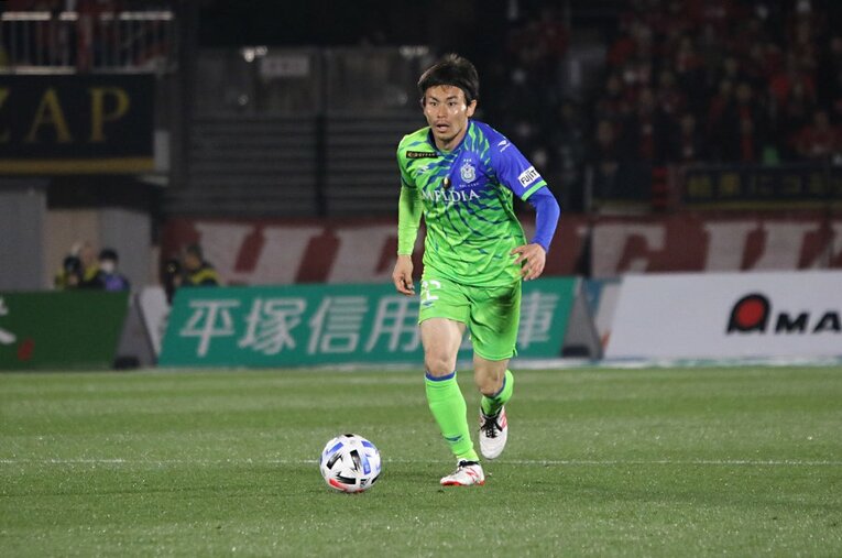 開幕戦をスタメン出場した大岩 ／ photograph by Takahito Ando