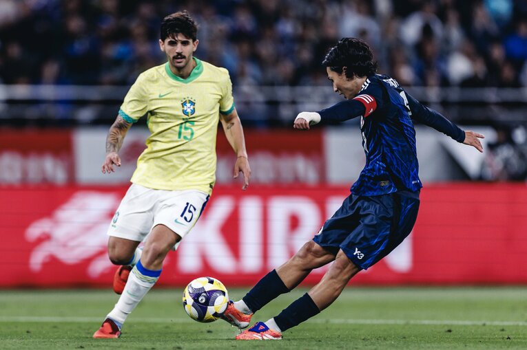 相手のミスを見逃さず、豪快なシュートを叩き込んだ南野拓実（1枚目／全3枚） ©Kiichi Matsumoto