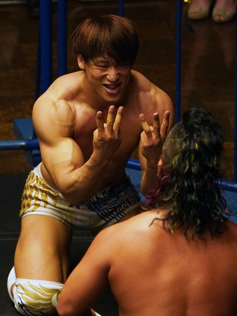 鷹木信悟「飯伏、オマエを指名しない理由があるか」 IWGP世界ヘビー級王座に「異常事態」が起きている(8)