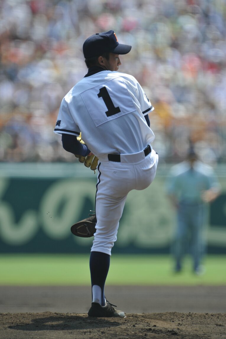 2010年　島袋洋奨／興南　©Hideki Sugiyama