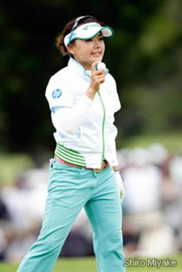 ＜賞金女王への途上＞ 有村智恵 「思いきってもっと強く」(2)