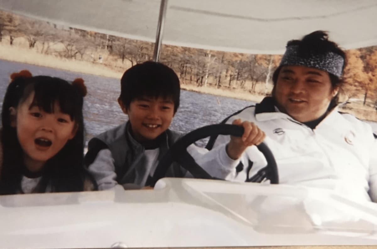 急逝から19年…“破壊王”橋本真也はどんな父親だった？ 火葬場で泣き崩れ