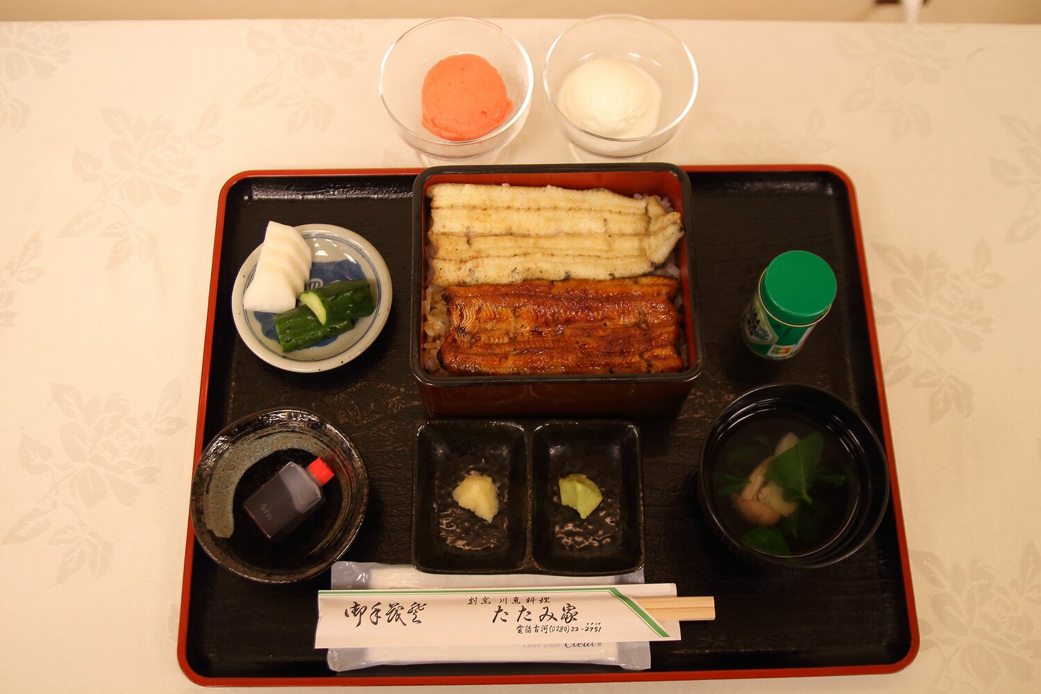 永瀬が頼んだ「勝利の紅白うな重」　©日本将棋連盟