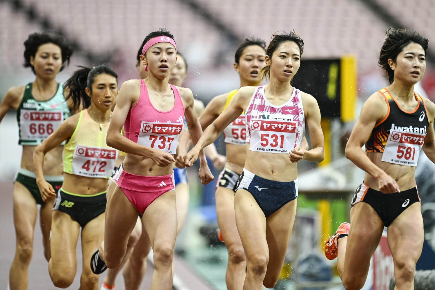 日本選手権では田中（472）を意識しつつ、先行した塩見（581）らの後方からレースを進める器用さも見せた　©Asami Enomoto