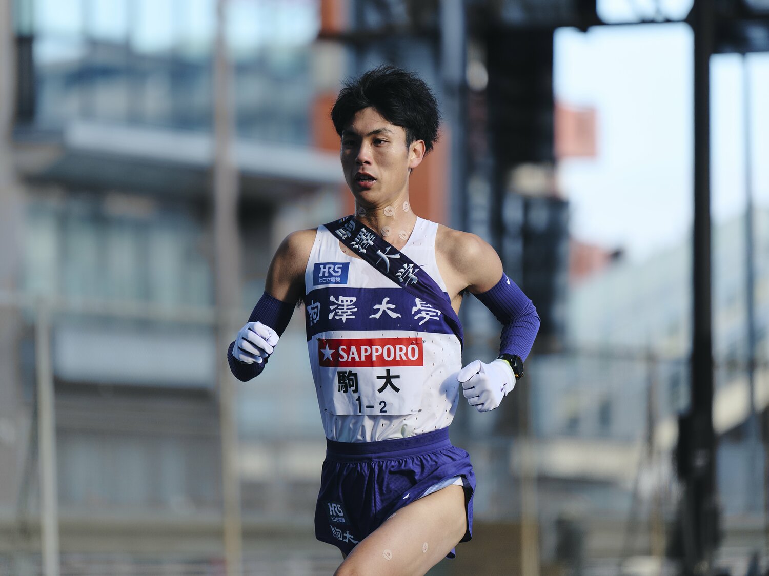 大学時代はキャプテンとしてさまざまに気を配っていたが、もともとはそういうタイプではない、という鈴木　©Yuki Suenaga