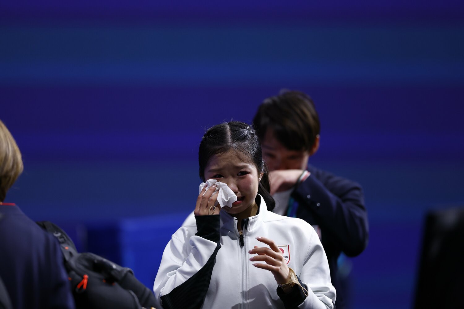 日本のフィギュアで史上最年少のメダリストになった中井亜美（17歳）。銅メダル確定の後、涙を見せた　©Sunao Noto／JMPA