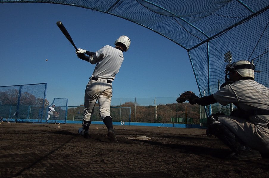野球の新練習法は冗談から生まれる。外野の頭を越えたらグラブを外す?!＜Number Web＞ photograph by Hideki Sugiyama