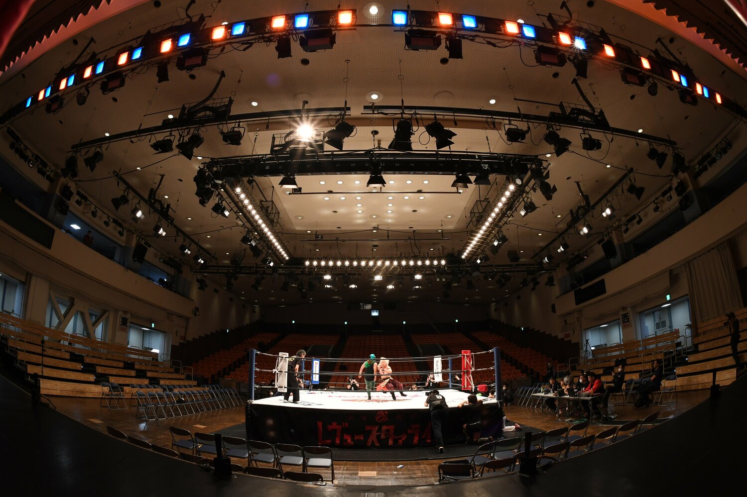 2020年3月8日、後楽園ホールで開催されたスターダムの無観客試合（クリックすると「この記事の写真」に飛びます。流血等の過激な写真を含みますのでご注意ください）