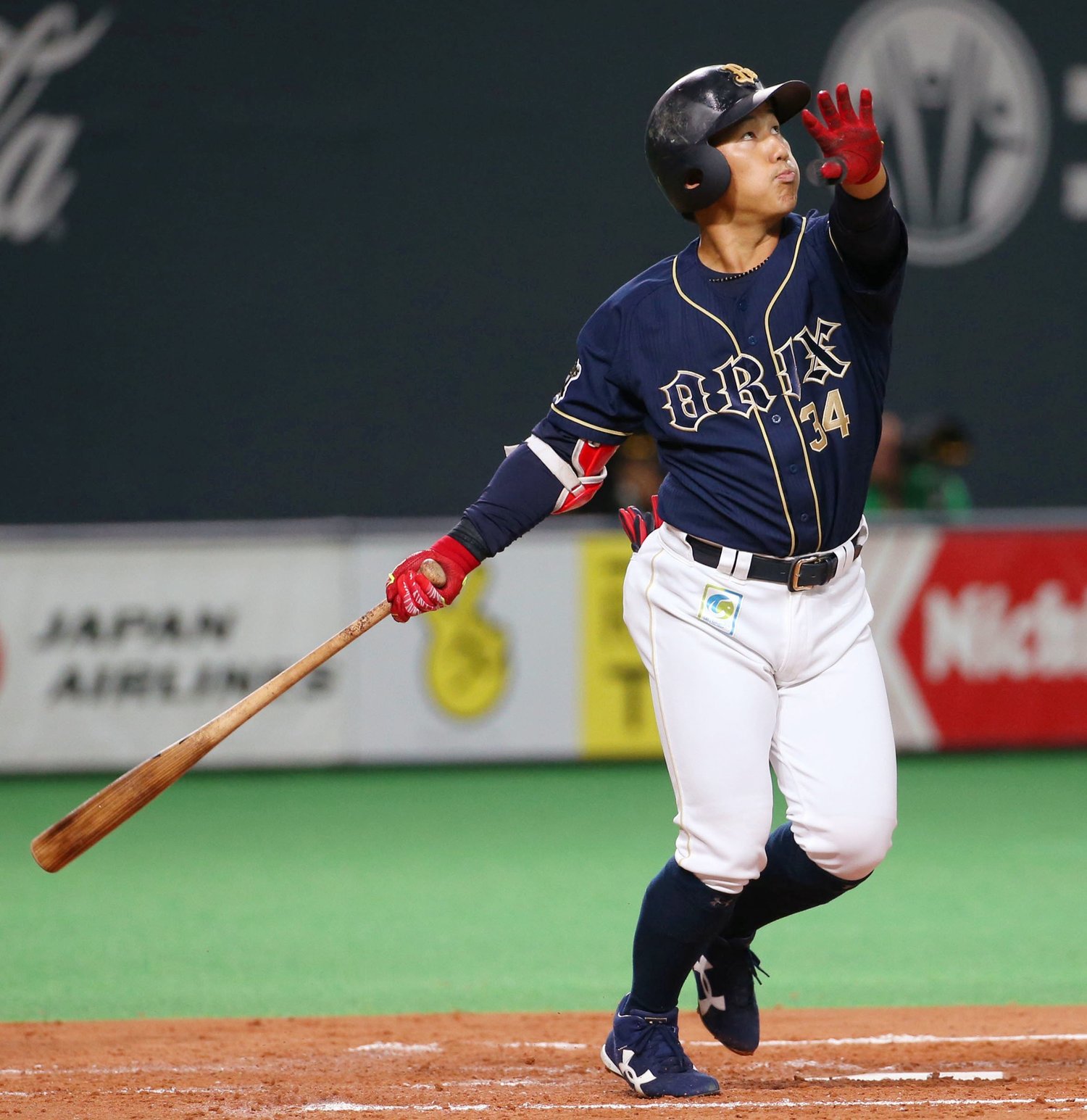 2016年8月18日、吉田は日本ハム増井からプロ入り1号本塁打を放った　©KYODO