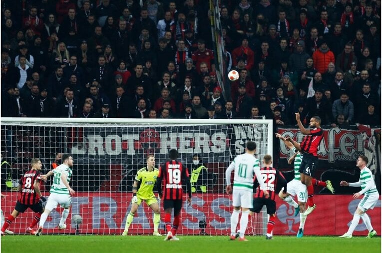 古橋亨梧のスパイクに「日の丸とKyogo」 セルティックでの絶好調ぶりを撮って体感した“スピードと日本代表での期待”(41)