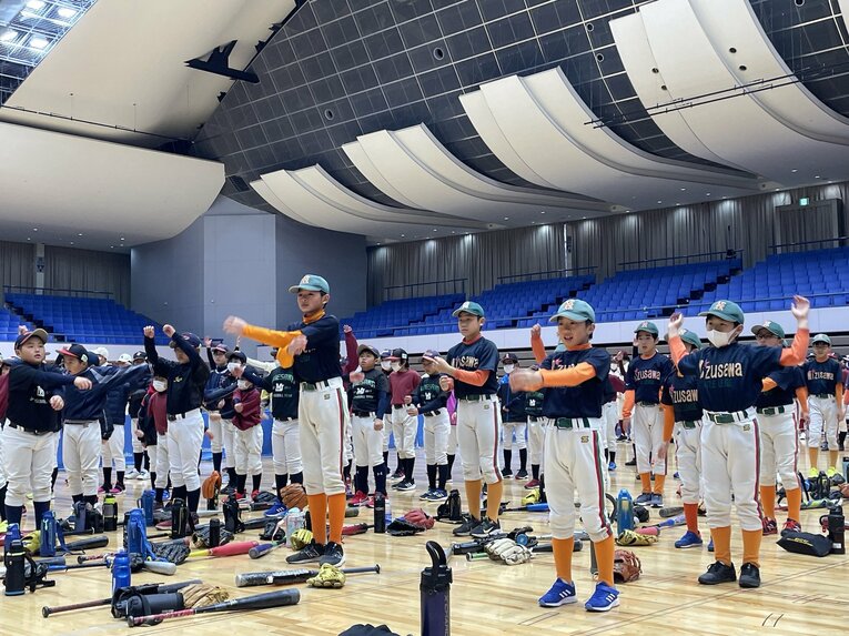 岩手県奥州市で開催された「高校生と小学生の交流会　プレイボールフェスタ」。250人の小学生が参加した　©︎Ayako Oikawa