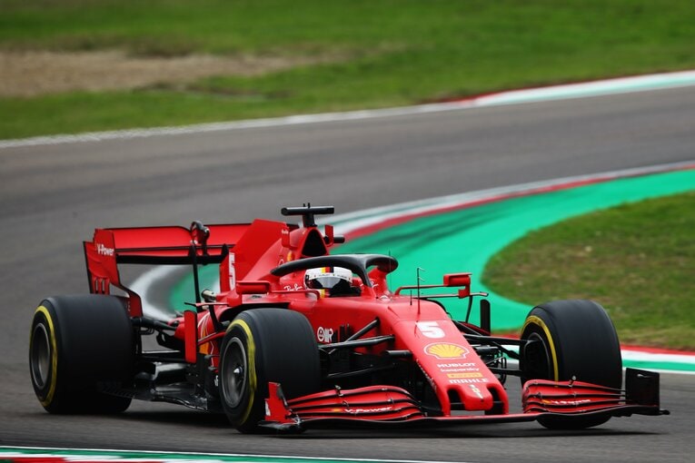 20年にベッテルがドライブしたフェラーリSF1000。明らかに戦闘力に劣り、シーズン未勝利に終わった　photograph by Getty Images