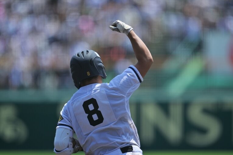 今夏の甲子園で３本塁打を放った高松商・浅野　©Hideki Sugiyama