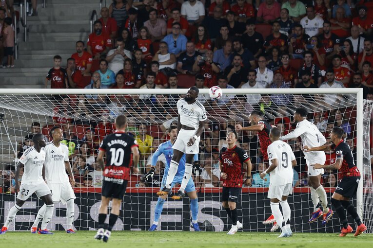 CKからマジョルカCFムリキが頭で合わせてゴール