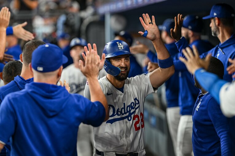【常勝ドジャースと大谷らの”ステキな日常”／全100枚超】珍しくニコニコなコンフォルト…写真はまだまだ続きます　©Nanae Suzuki