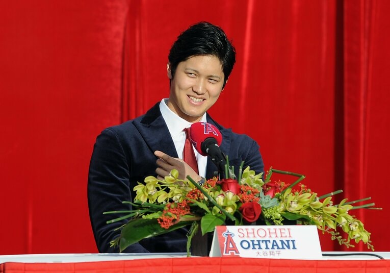 2017年12月のエンゼルス入団会見。この写真を撮影したのもジョンさんだ ©John Cordes／Getty Images