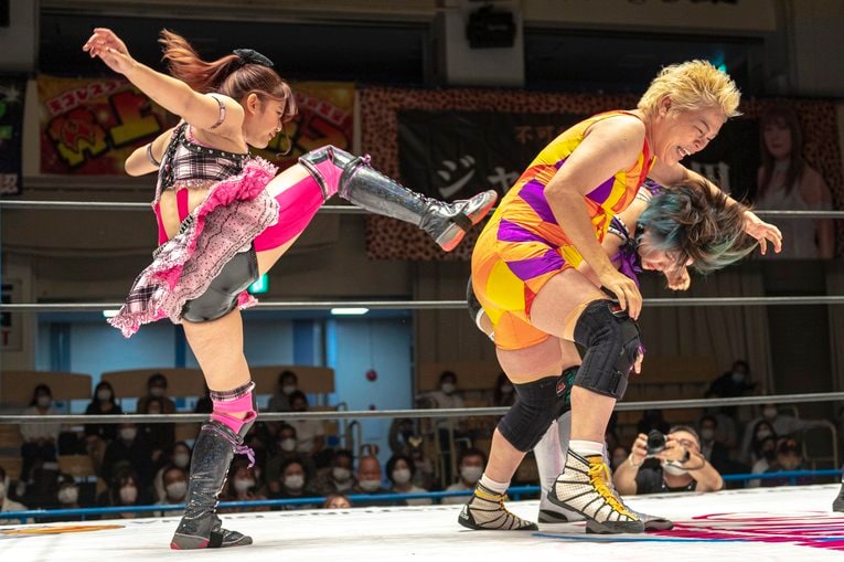 神取＆アジャ＆“W井上”！ レジェンドたちが若手精鋭軍との「3本勝負」で必殺技連発…“お祭り”カードに見た歴史的意義とは？(29)