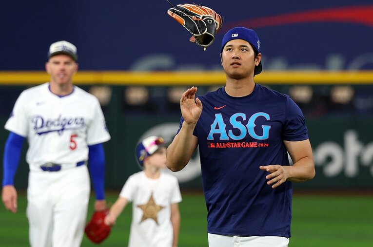 大谷翔平と日々接するフリーマンらチームメートは、二刀流プレーヤーの素顔をどう感じているのだろうか ／ photograph by Richard Rodriguez/Getty Images