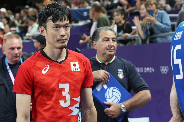 イタリア戦を振り返ったセッター深津旭弘（37歳）。五輪での経験がSVリーグへの活力になった ／ photograph by Koji Aoki/AFLO SPORT