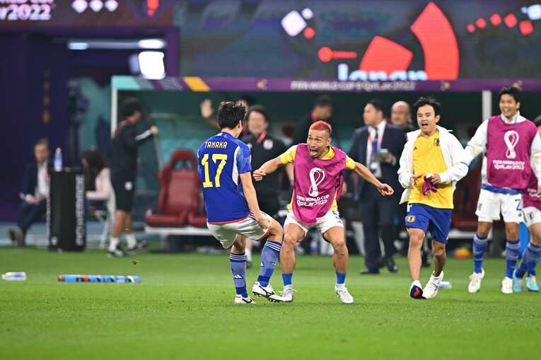 ［連続写真］スペイン戦の決勝ゴール　©︎Takuya Kaneko/JMPA