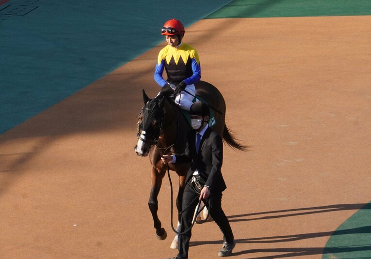 桜花賞に国枝師が送り出す、“ディープ似”と“ソダシと互角”の2頭は「ポストアーモンドアイ」になるか(8)