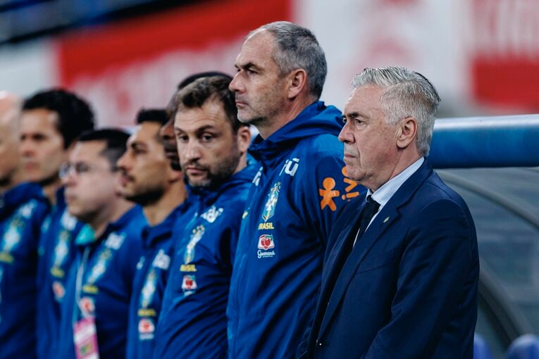 アンチェロッティ監督らはチーム陣容を厚くするため、多くの選手を試したが……　©Kiichi Matsumoto