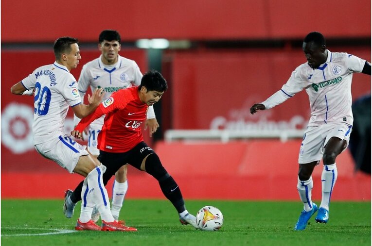 「クーボ！ クーボ！」大歓声が何度も… 久保建英を撮影カメラマンが見た希望の光《古巣ヘタフェからも復帰祝い》(16)