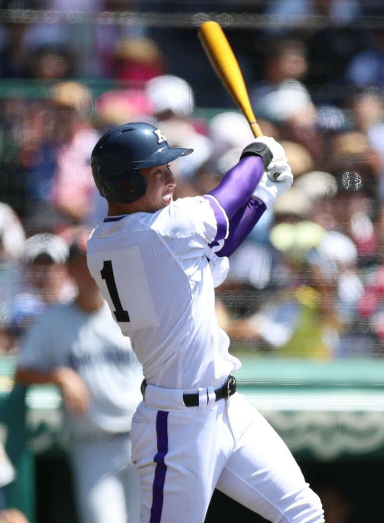 3回に吉田が放った打球は…　©JIJI PRESS