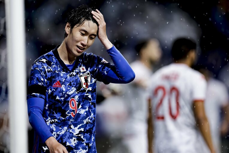 決定機を逸した鎌田大地　©Kiichi Matsumoto/JMPA