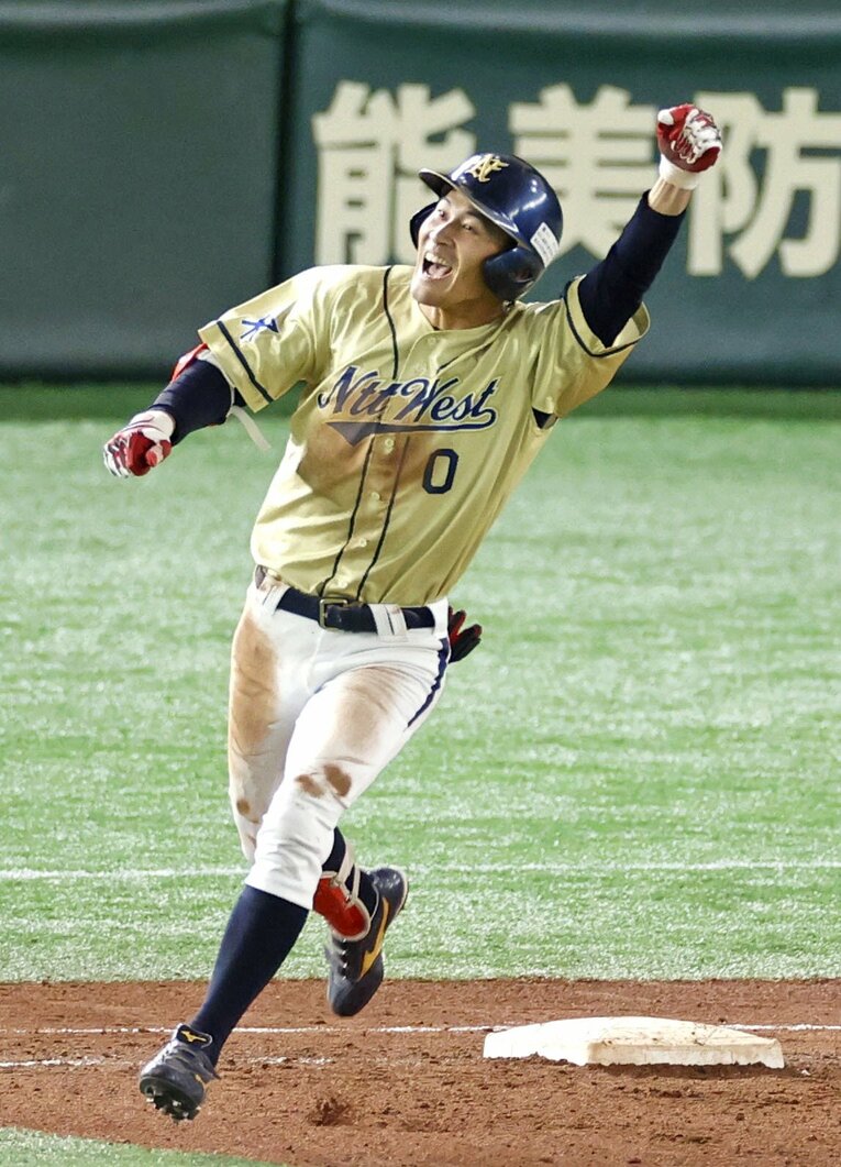 【野手編】9位 藤井健平・外野手（NTT西日本〔東海大←大阪桐蔭高〕・176cm76kg・左投左打・24歳）　©KYODO