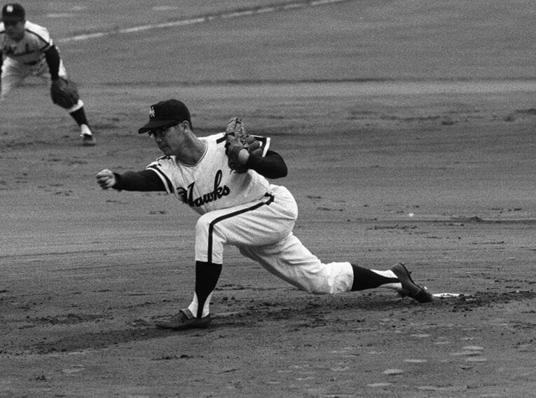 美しいフォロースルー　©JIJI PRESS